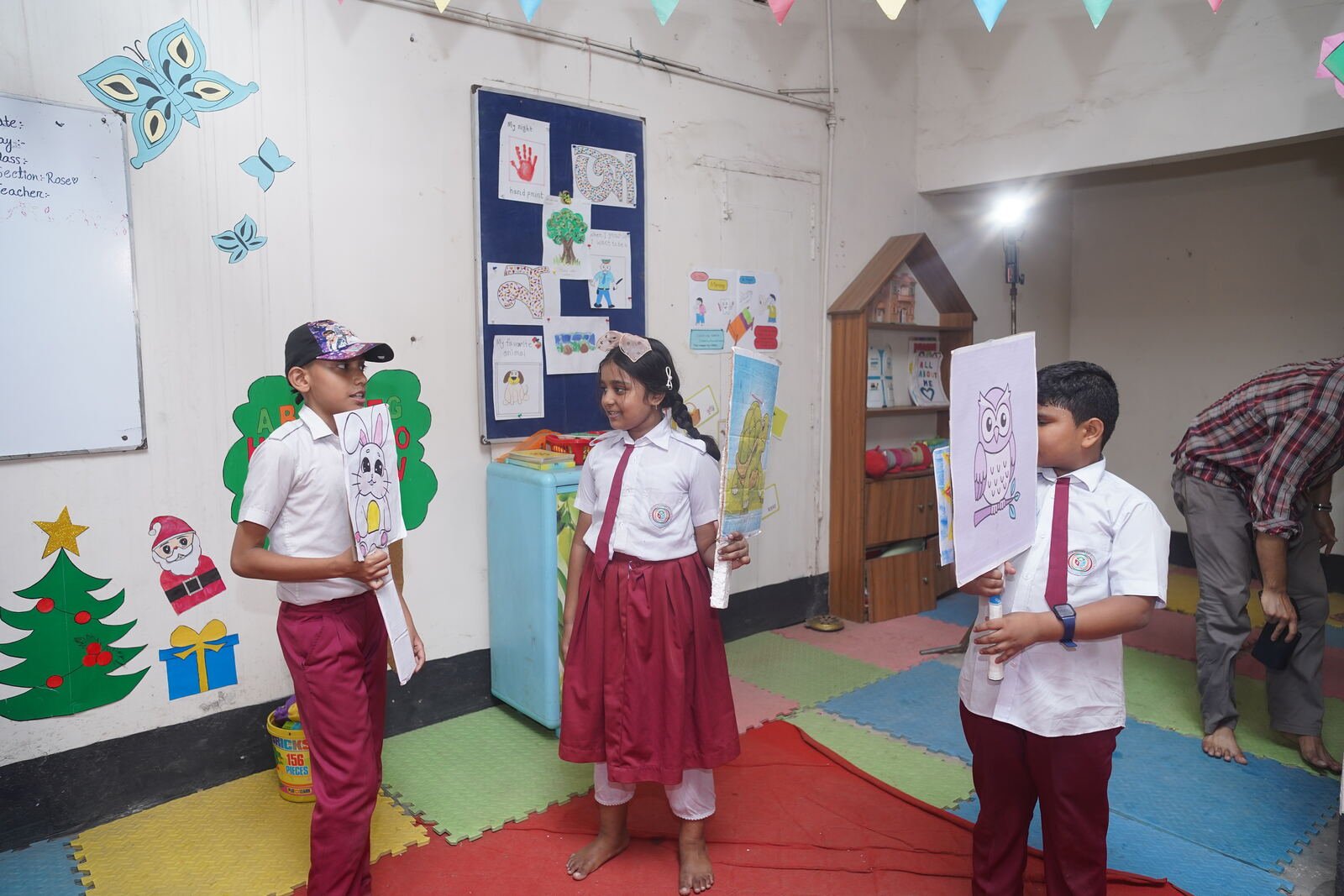 Primary students presenting in class